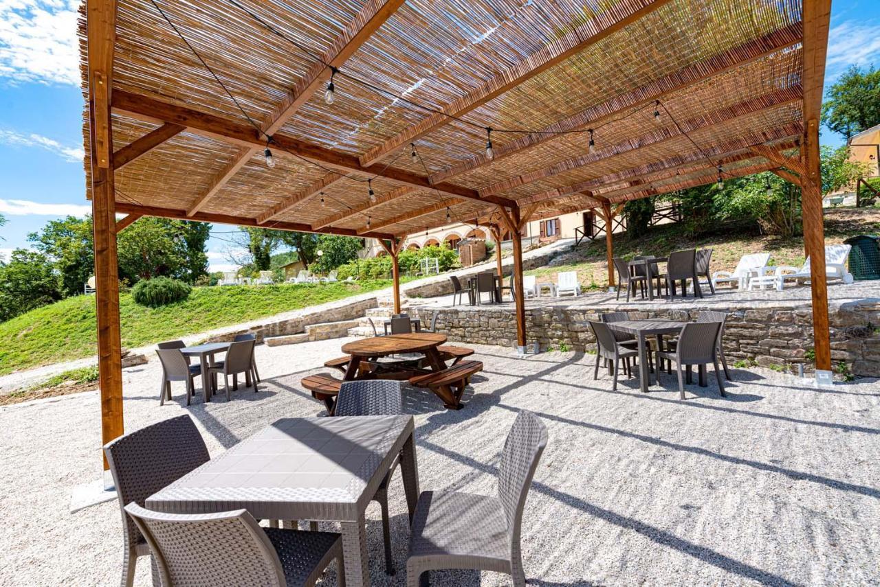 Abadia Farneto Villa Gubbio Bagian luar foto