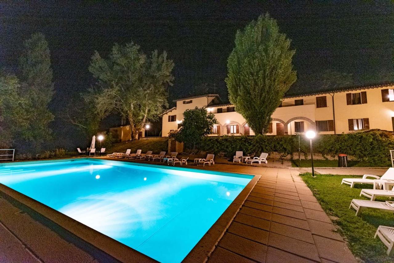 Abadia Farneto Villa Gubbio Bagian luar foto