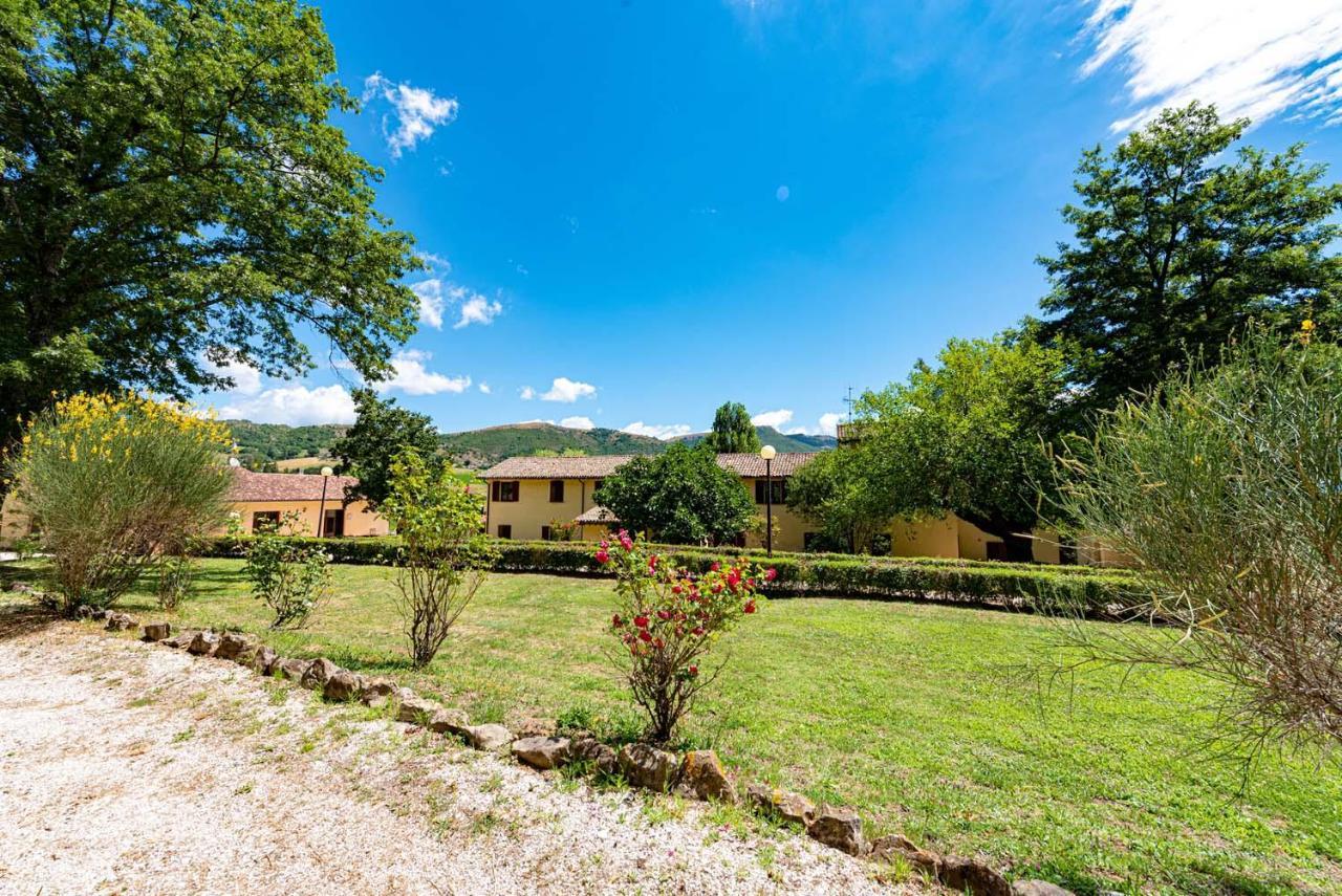 Abadia Farneto Villa Gubbio Bagian luar foto