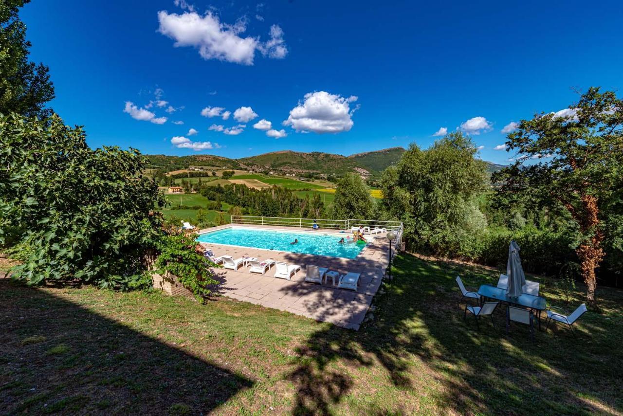 Abadia Farneto Villa Gubbio Bagian luar foto
