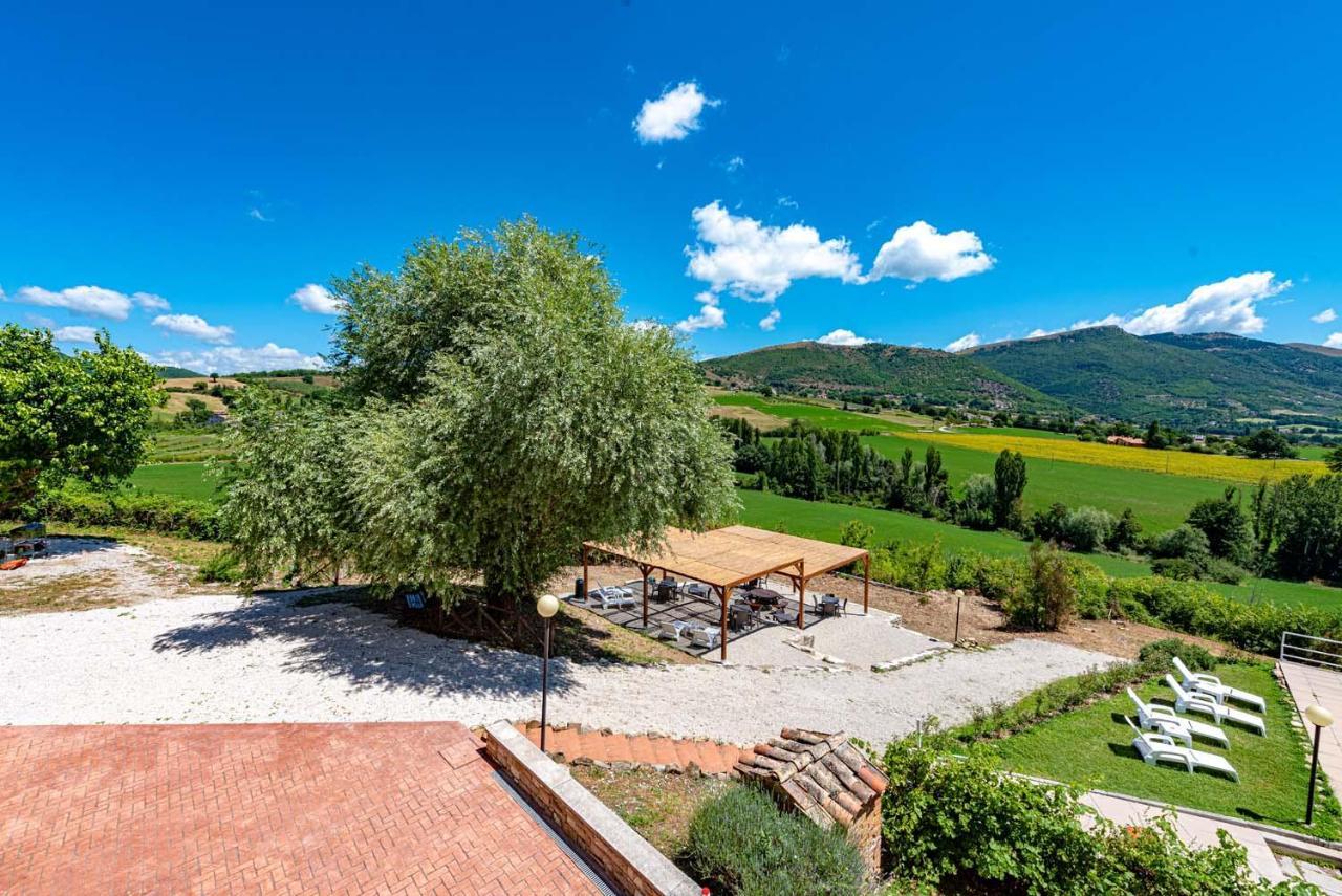 Abadia Farneto Villa Gubbio Bagian luar foto