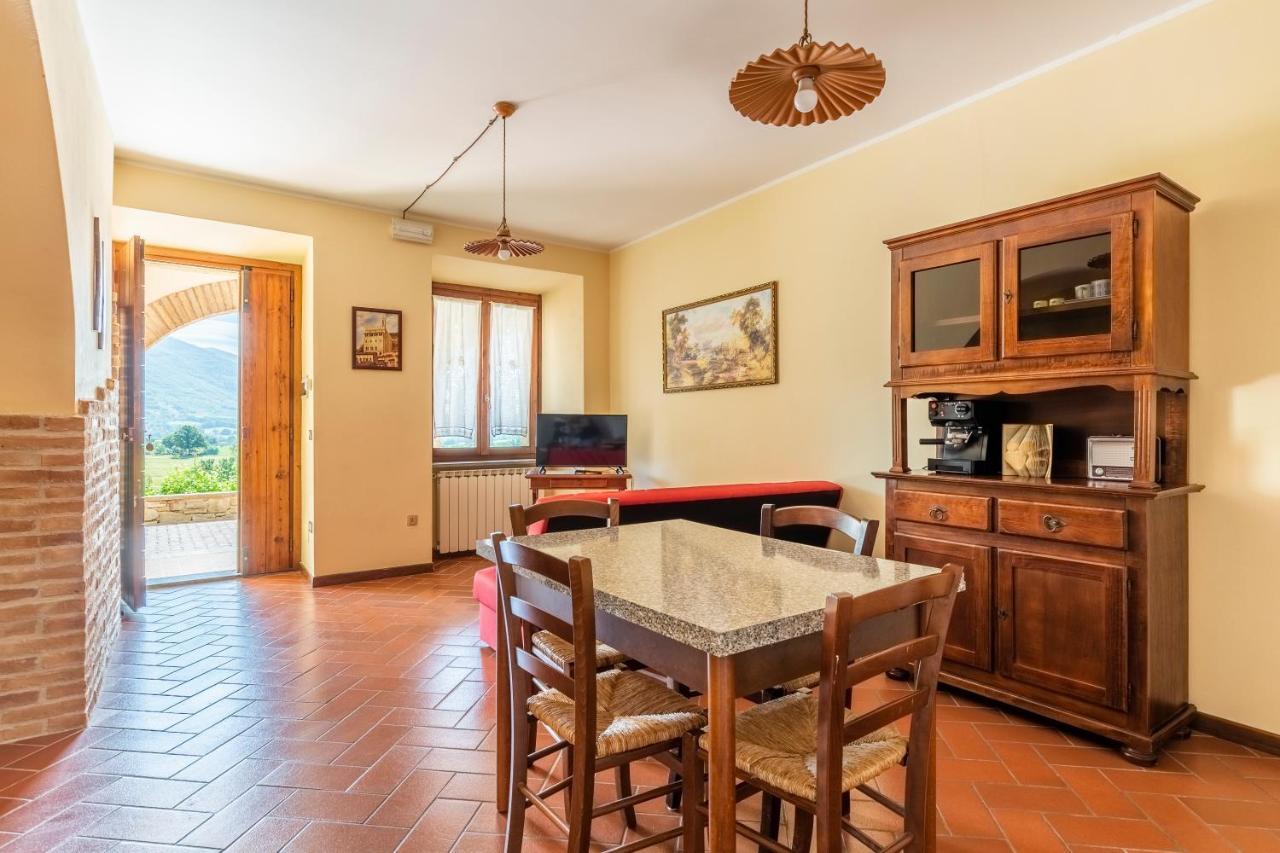 Abadia Farneto Villa Gubbio Bagian luar foto