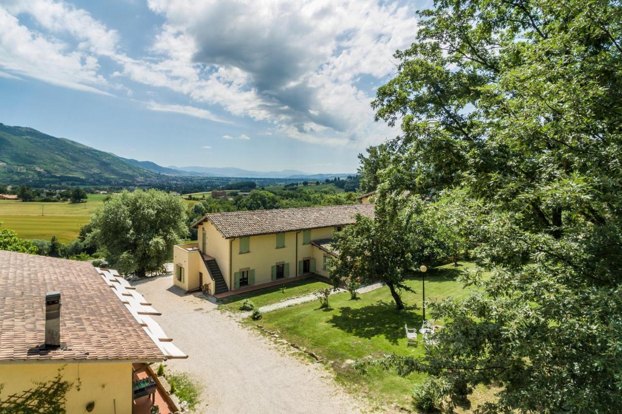 Abadia Farneto Villa Gubbio Bagian luar foto