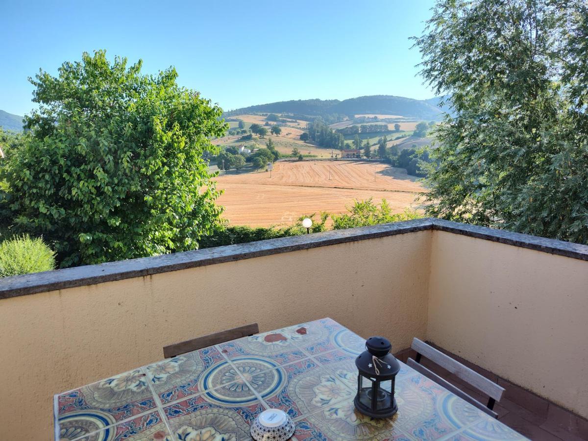Abadia Farneto Villa Gubbio Bagian luar foto